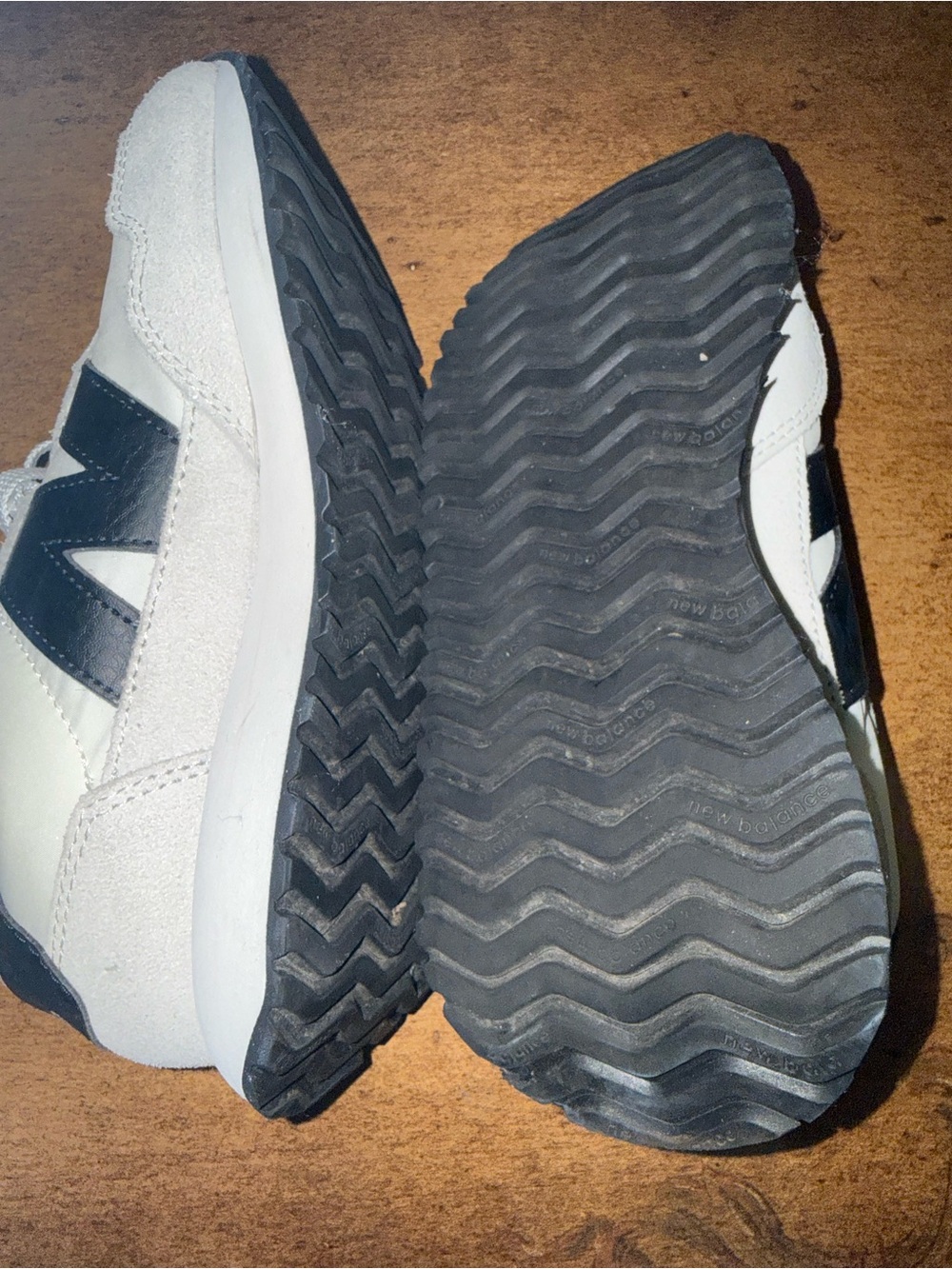 New Balance Women's 237 Retro Sneaker Sea Salt W/Black/Grey 6 - Picture 6 of 7